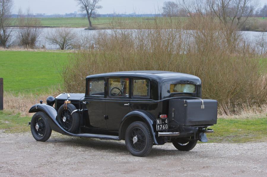 Lancia Astura Limousine 1932 года  (фото 6 из 17)